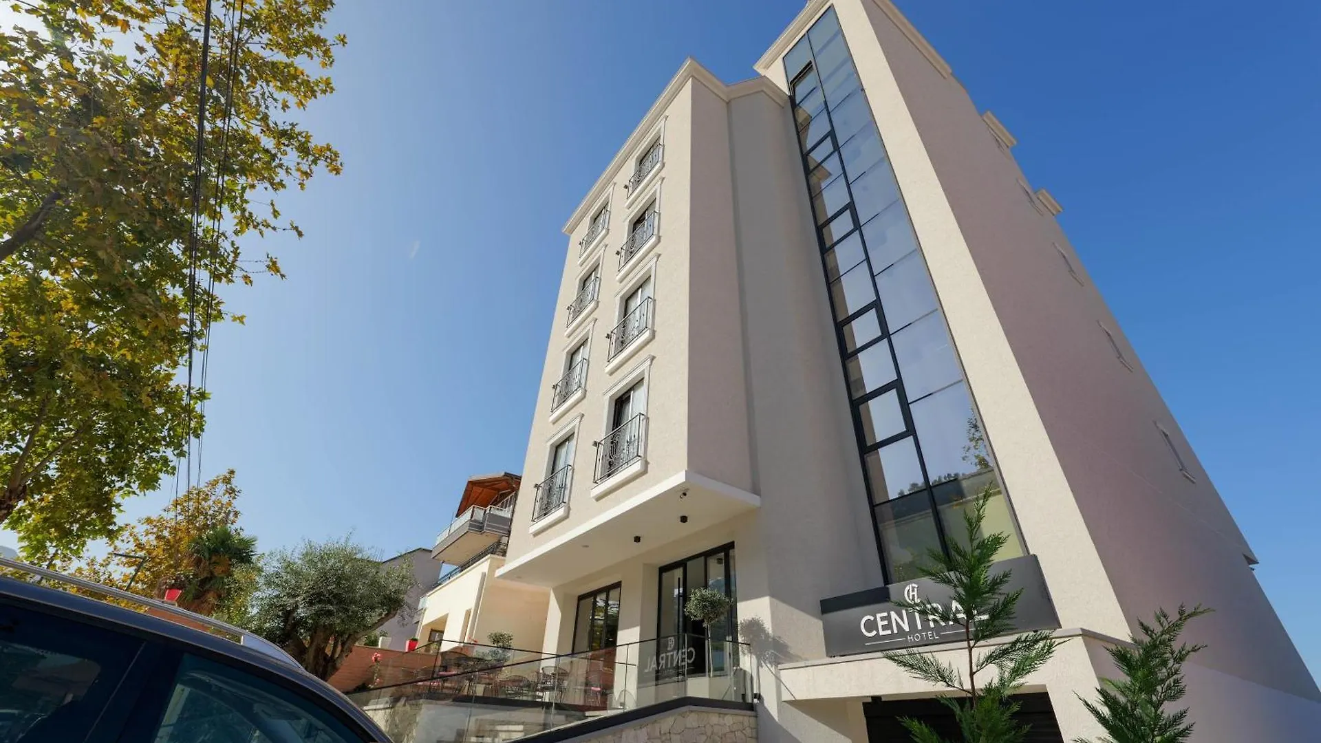 Hotel Central Vlore 4*,