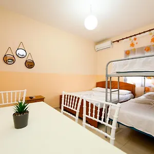 Mere Family House Affittacamere